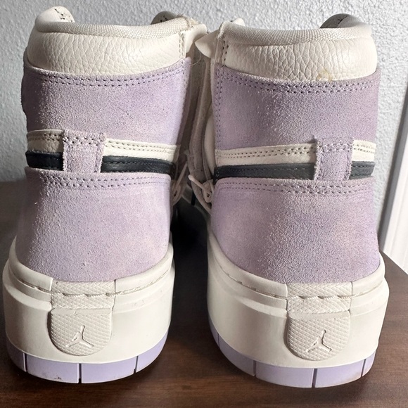 Nike Air Jordan 1. Women’s size 11. - Picture 5 of 11